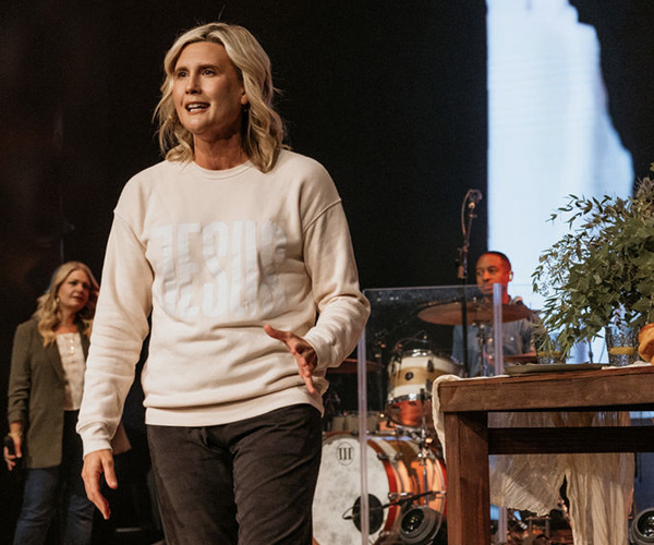Kristi McLelland teaching at a Feast event