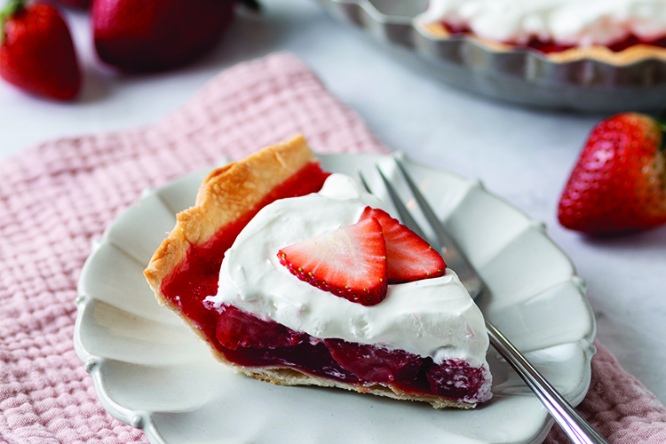 strawberry icebox pie