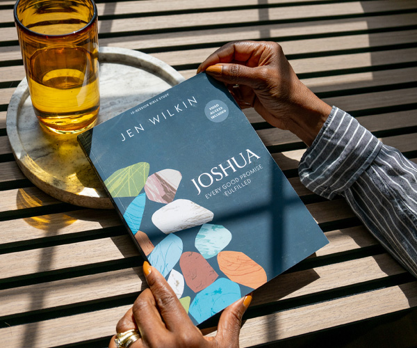 Joshua Bible study book by Jen Wilkin